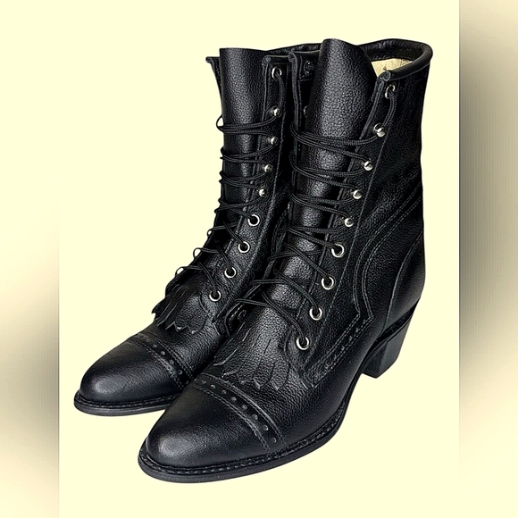 Capezio Shoes - Vintage Capezio Black Lace-Up Prairie Heritage Leather Boots / Sz 8.5 / Black